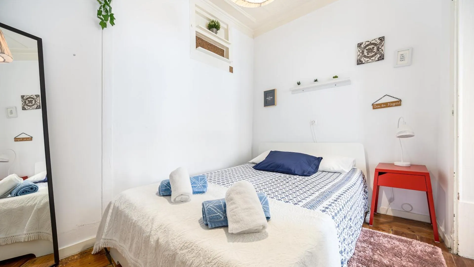 Crooked House Alfama Apartment Lisbon 0*,  Portugal