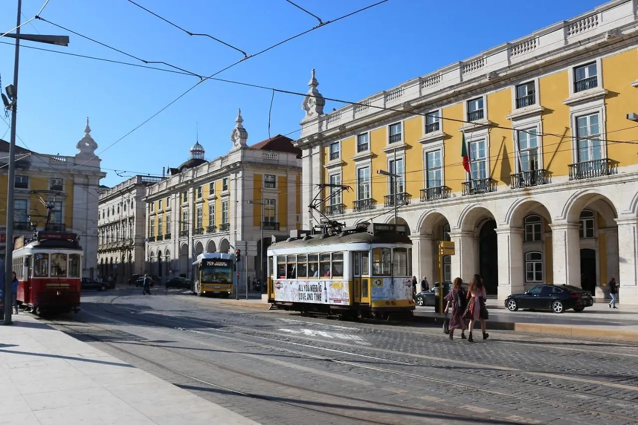 Crooked House Alfama Apartment Lisbon